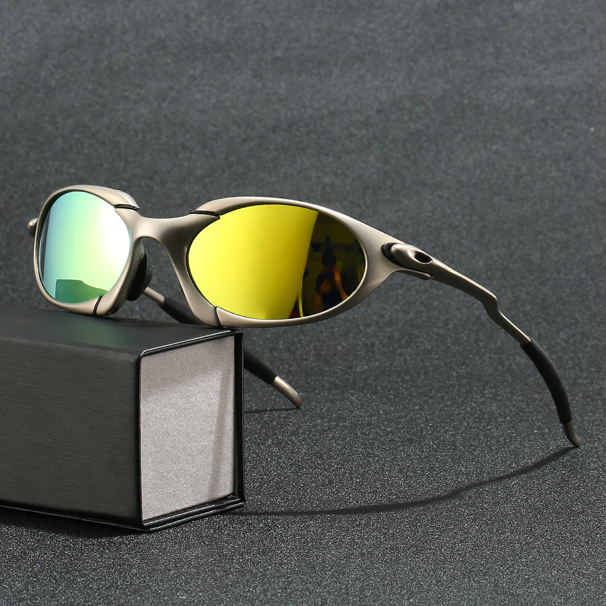Herren Sonnenbrille mit verspiegelten Gläsern und Metallrahmen - gelb
