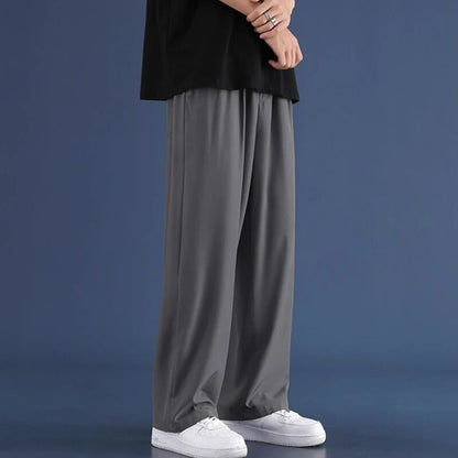 Herrenhose mit weitem Schnitt
