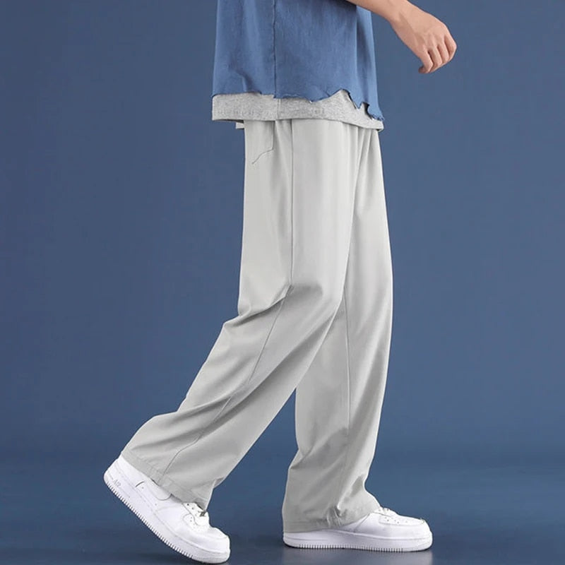 Herrenhose mit weitem Schnitt