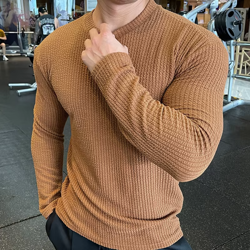 Herren Pullover im Slim Fit mit Rundhals - kaffee