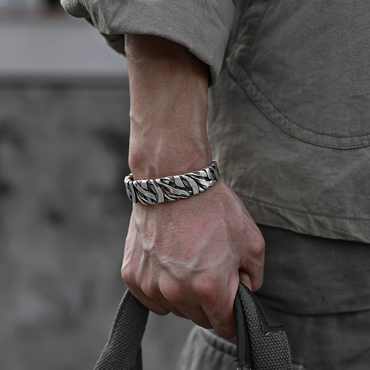 Herren Armband mit Kettendesign und Verschluss
