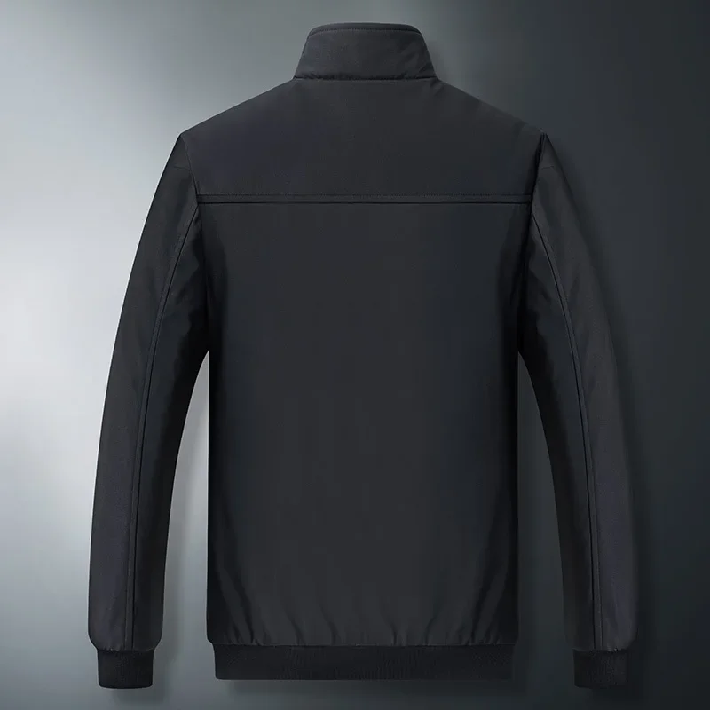 Herren Winterjacke mit Stehkragen im Outdoor-Stil