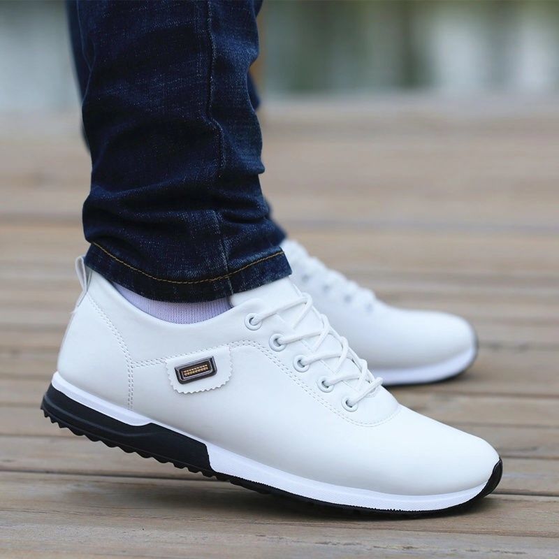 Herren Sneaker mit Mesh-Obermaterial und Schnürung - weiß