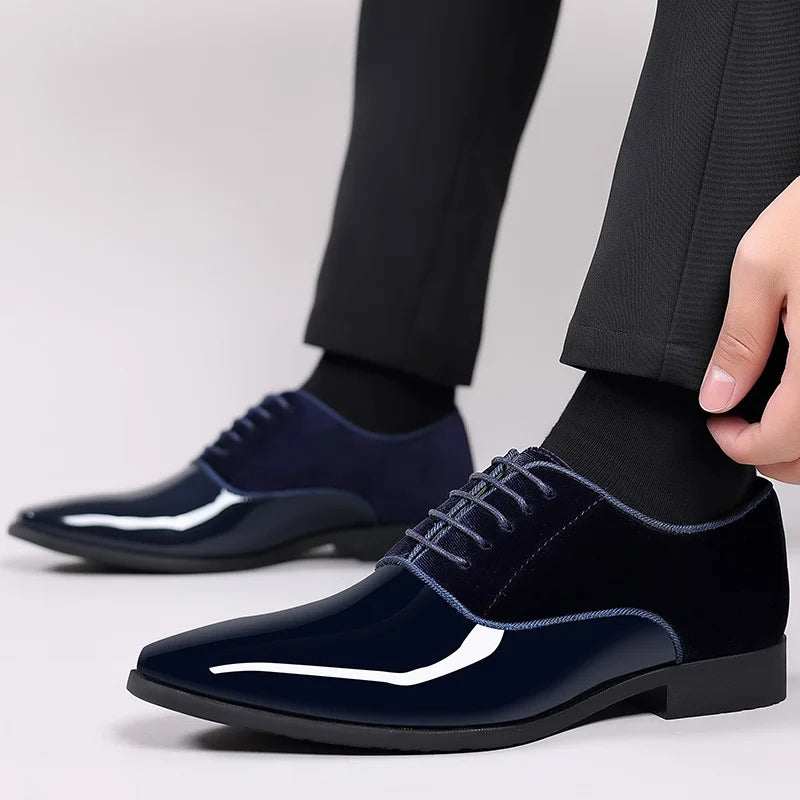 Schnürschuhe Herren mit spitzer Form
