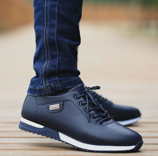 Herren Sneaker mit Mesh-Obermaterial und Schnürung - blau