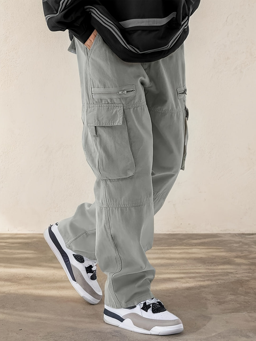 Herren Hose mit Cargo-Taschen und weitem Bein - grau