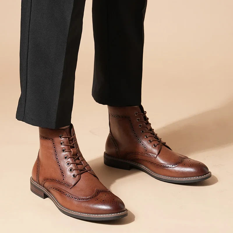 Herren Stiefel mit Schnürung im schlichten Design