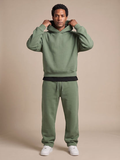 Herren Oversized Hoodie und Jogger Set in armeebraun, Locker geschnitten