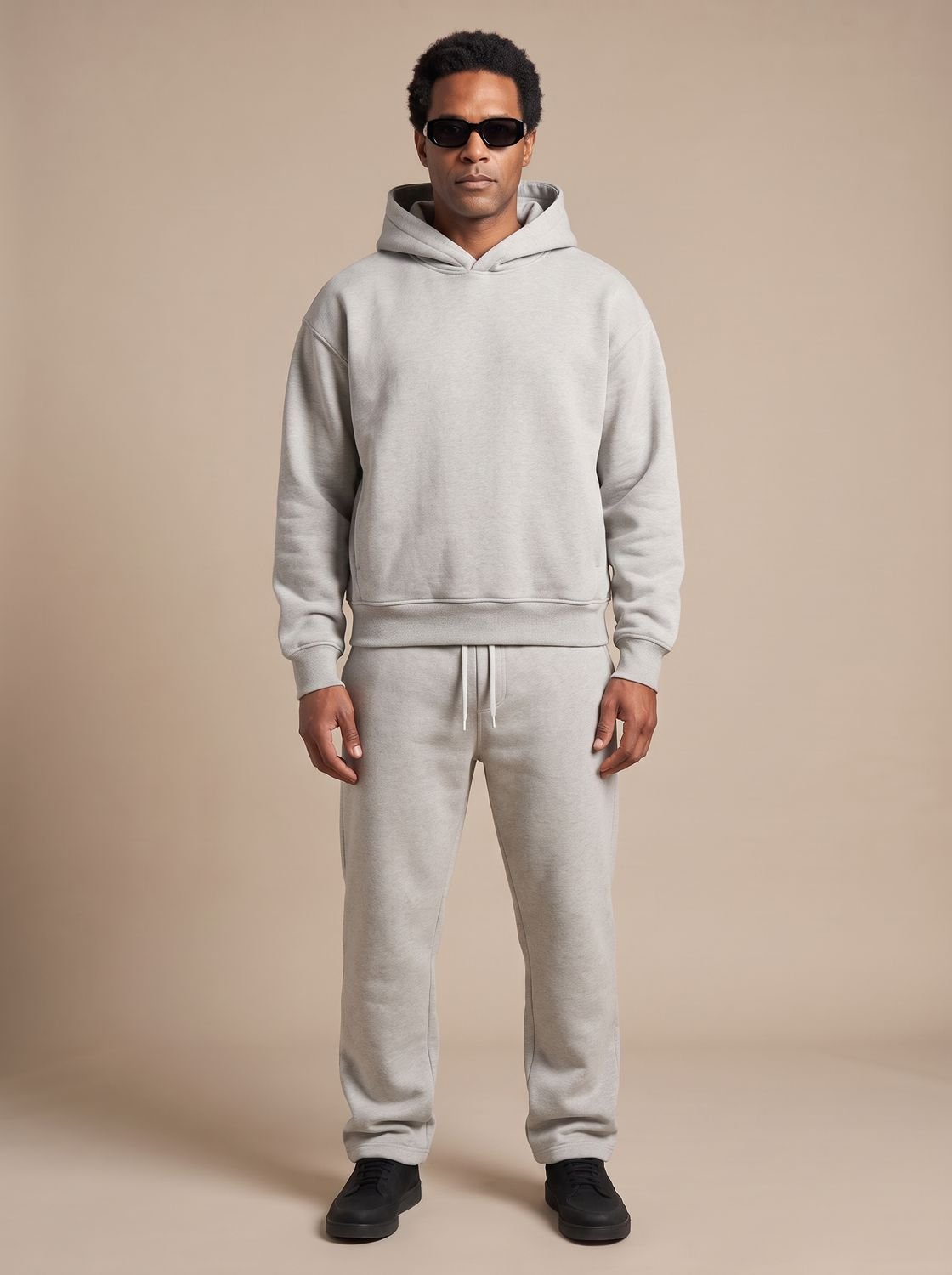 Herren Oversized Hoodie und Jogger Set in hellgrau, Locker geschnitten