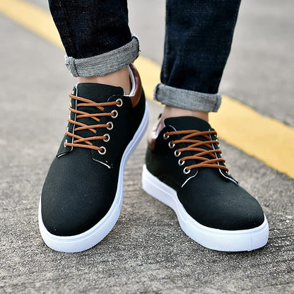 Herren Sneakers mit Schnürsenkeln und Profilsohle